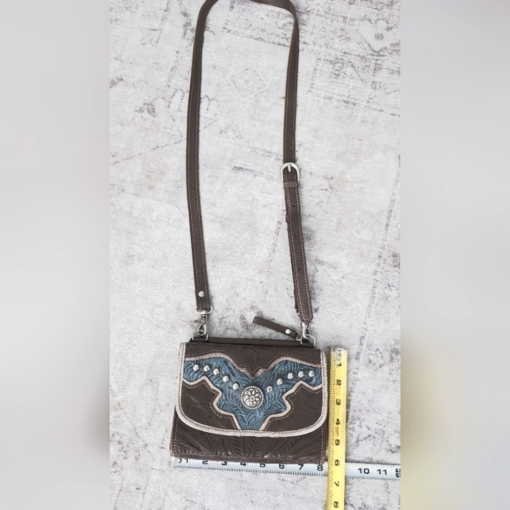 American West Genuine leather Western / Boho crossbody . - Picture 11 of 16